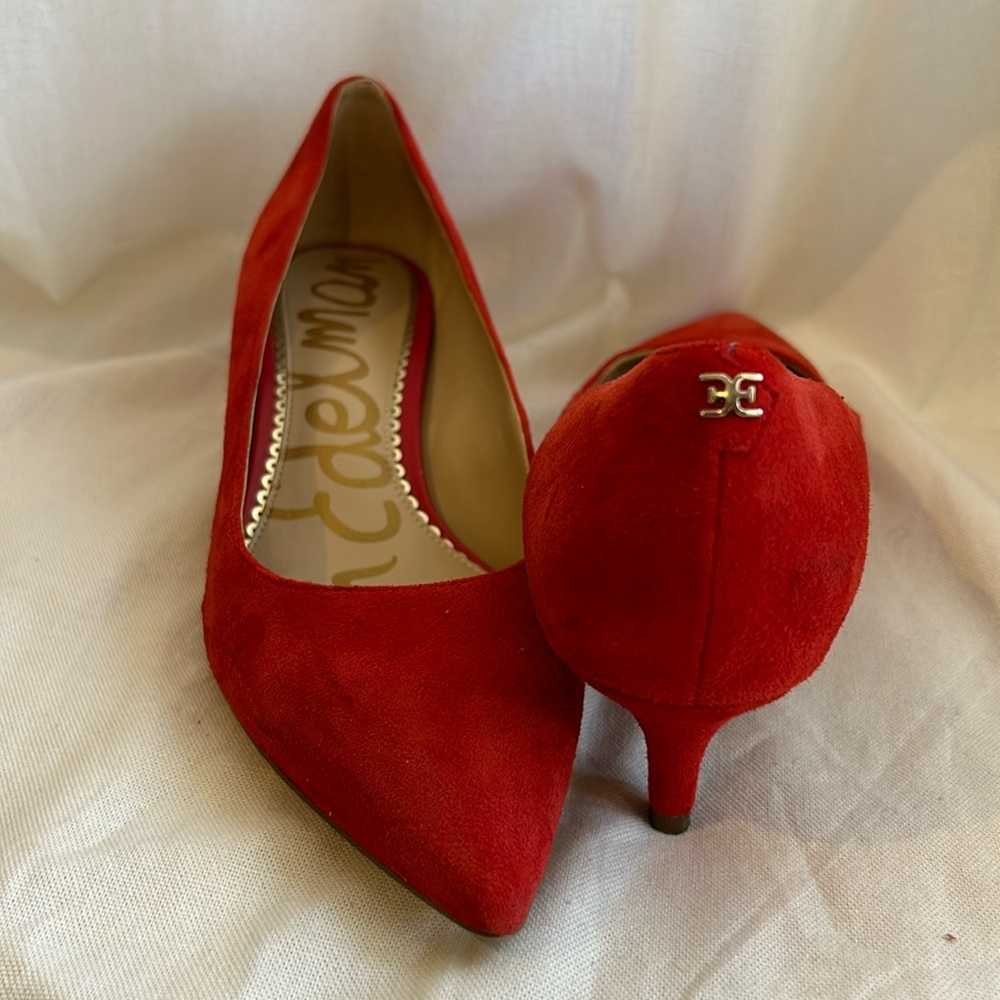 SAM EDELMAN size 8 Red Suede Low Heel. Used